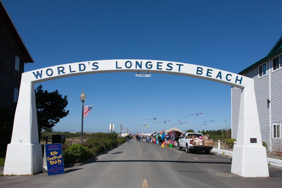 The World's Longest Beach arch over the street into the Long Beach approach